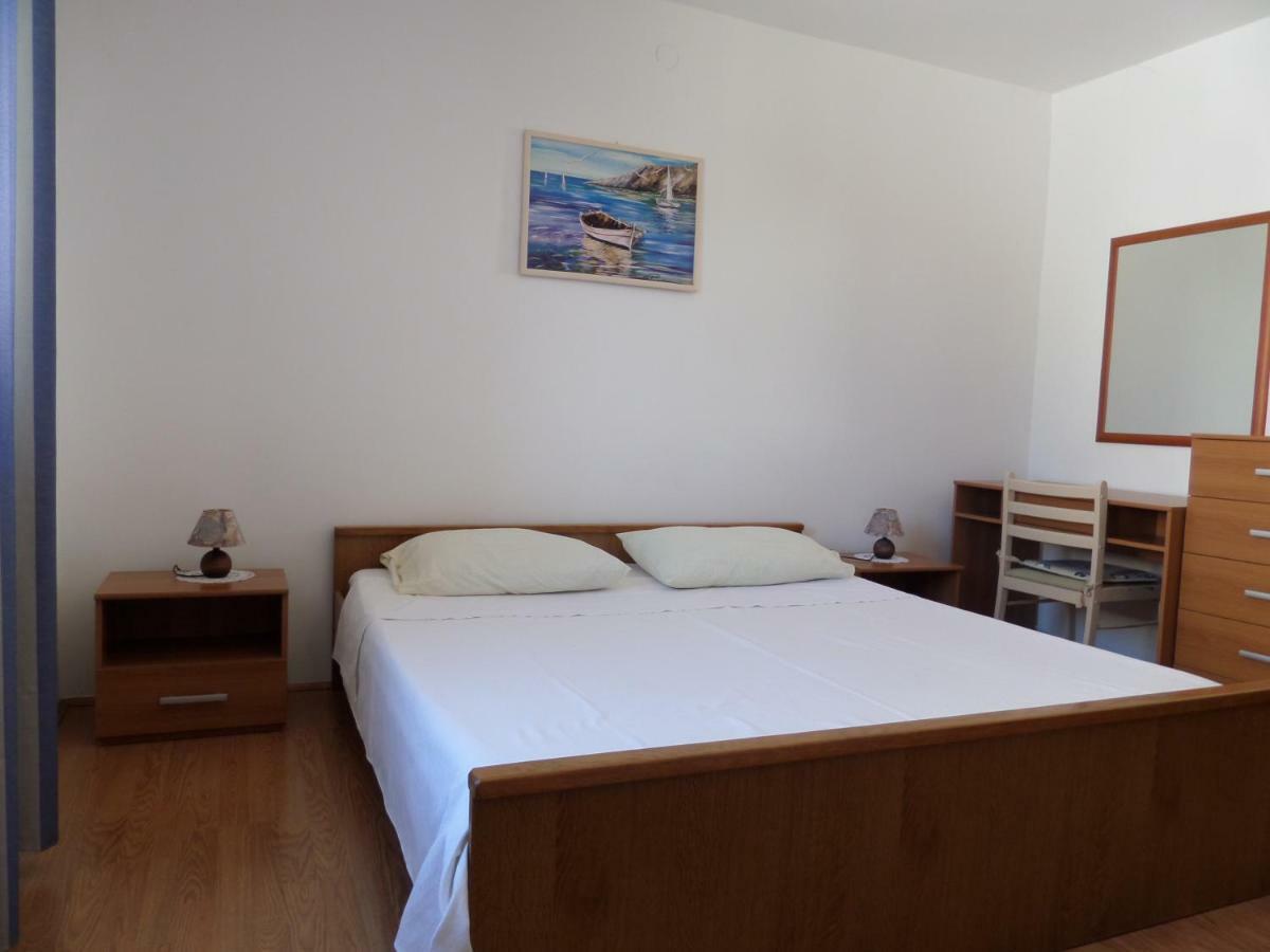 Apartmani Lili Mali Lošinj Exterior foto
