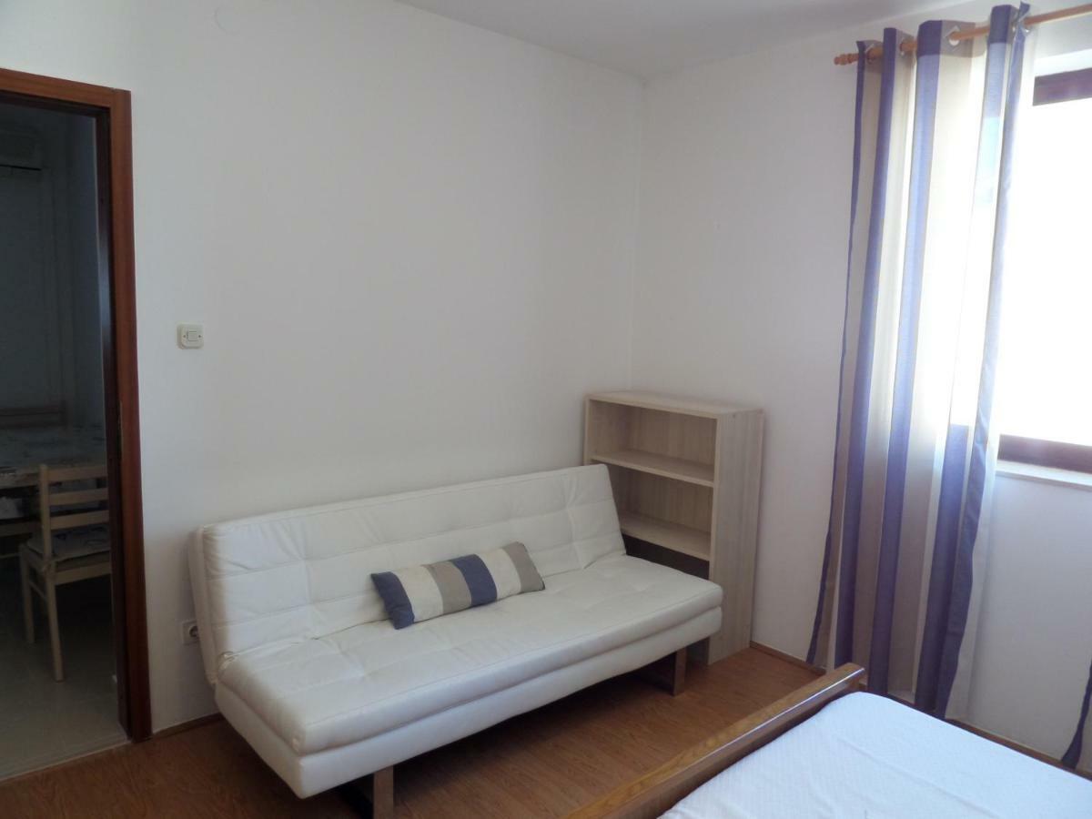 Apartmani Lili Mali Lošinj Exterior foto