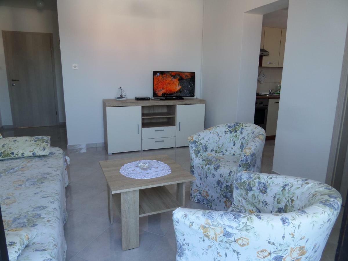 Apartmani Lili Mali Lošinj Exterior foto
