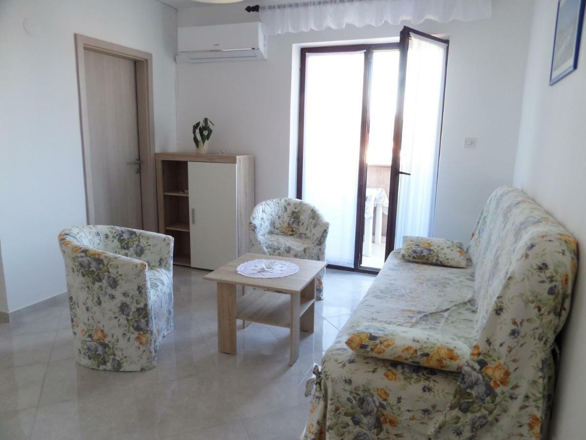 Apartmani Lili Mali Lošinj Exterior foto